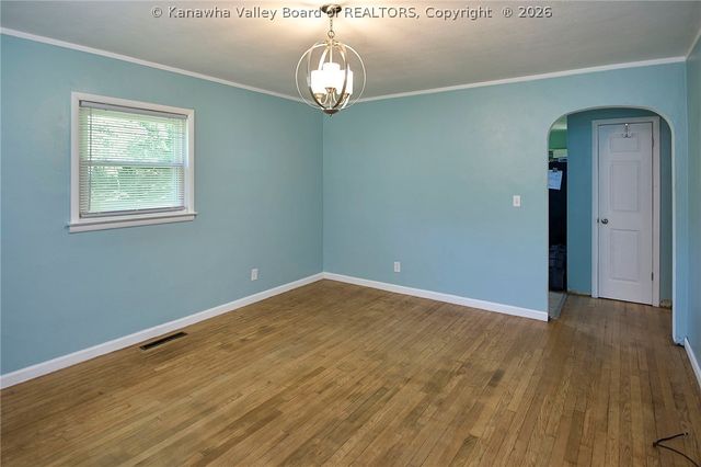 615 Crestlyn Drive, Charleston, WV 25302