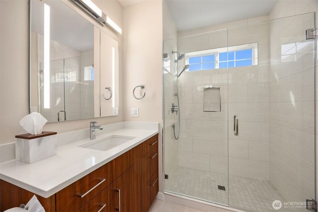 1936 17th Avenue NE, Issaquah, WA 98029