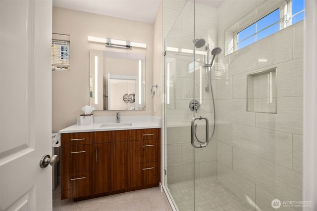 1936 17th Avenue NE, Issaquah, WA 98029