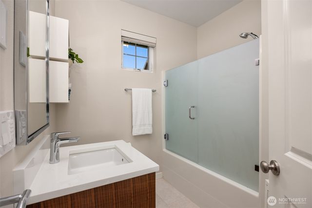 1936 17th Avenue NE, Issaquah, WA 98029