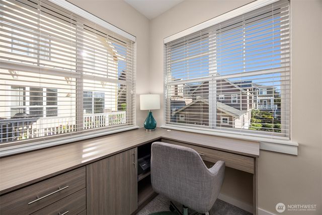 1936 17th Avenue NE, Issaquah, WA 98029