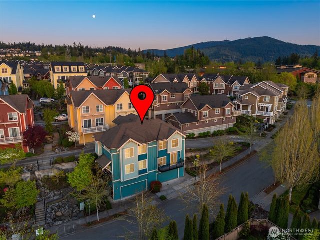 1936 17th Avenue NE, Issaquah, WA 98029