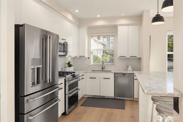 1936 17th Avenue NE, Issaquah, WA 98029