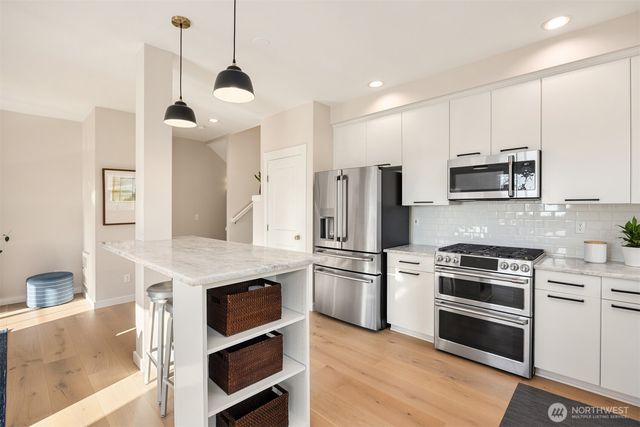 1936 17th Avenue NE, Issaquah, WA 98029