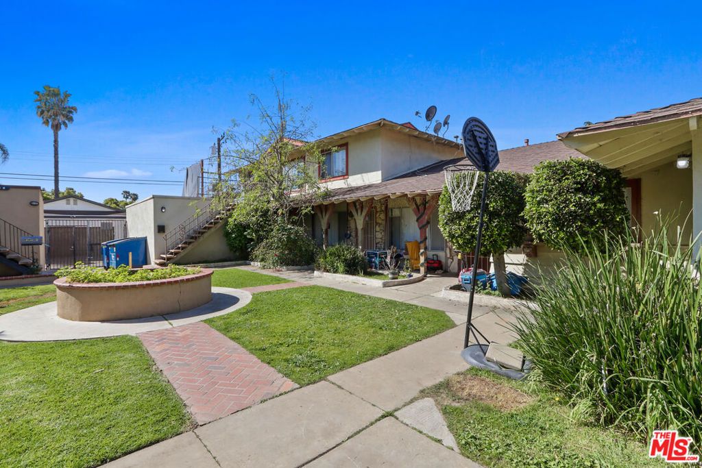 Image 5 of property listing at 3024 Topaz Lane, Fullerton, CA 92831