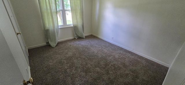 209 7th Street E, Markham, TX 77456