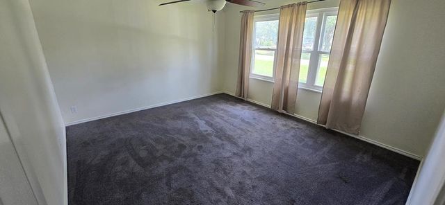 209 7th Street E, Markham, TX 77456