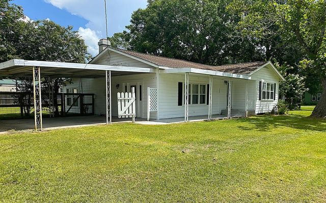 209 7th Street E, Markham, TX 77456