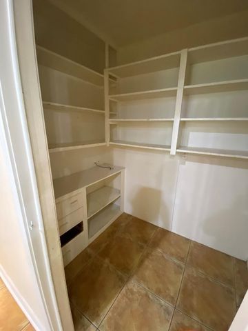 209 7th Street E, Markham, TX 77456