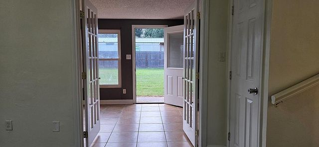 209 7th Street E, Markham, TX 77456