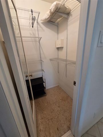 1333 E Hallandale Beach Boulevard 305, Hallandale Beach, FL 33009