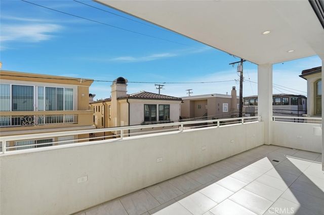 425 23rd Place, Manhattan Beach, CA 90266