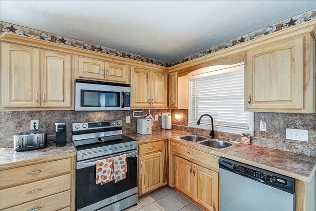 2142 Main Street, Willisburg, KY 40078