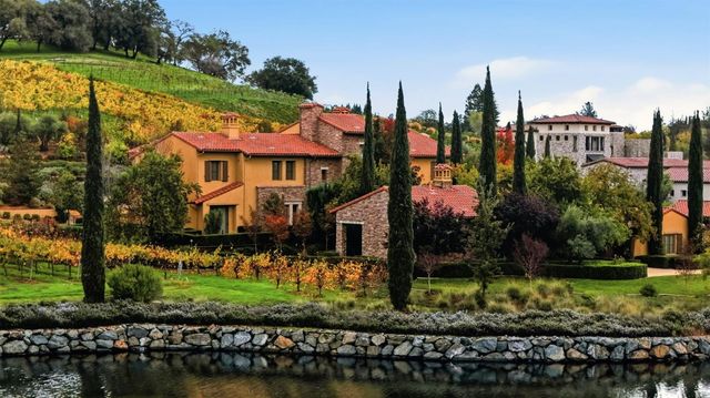 5301 Montserrat Ln, Loomis, CA 95650