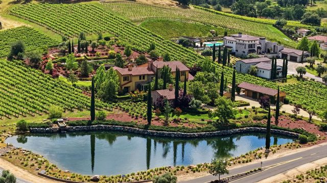 5301 Montserrat Ln, Loomis, CA 95650