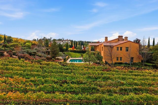 5301 Montserrat Ln, Loomis, CA 95650
