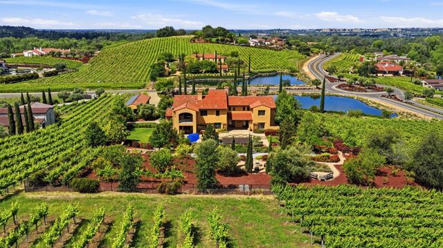 5301 Montserrat Ln, Loomis, CA 95650