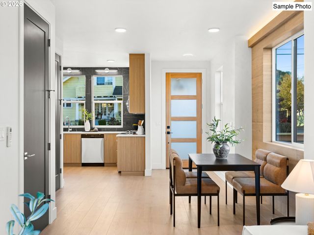 6142 Ne Stanton St, Portland, OR 97213