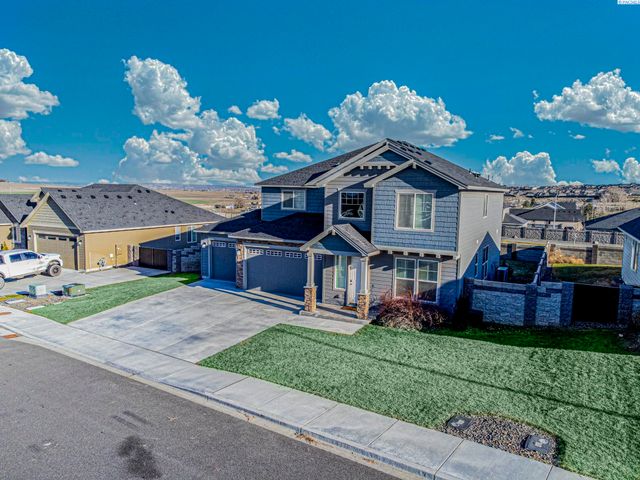 506 Constance Ave, West Richland, WA 99353