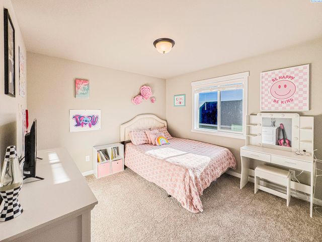 506 Constance Ave, West Richland, WA 99353