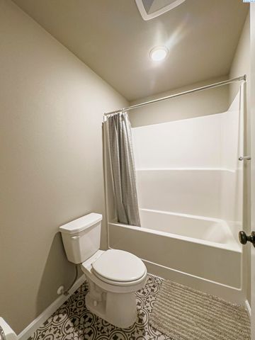 506 Constance Ave, West Richland, WA 99353