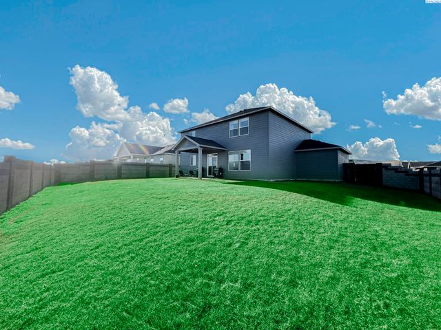 506 Constance Ave, West Richland, WA 99353