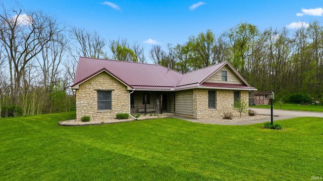 729 Arcadia Court, Kendallville, IN 46755