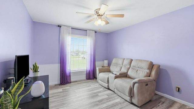 729 Arcadia Court, Kendallville, IN 46755