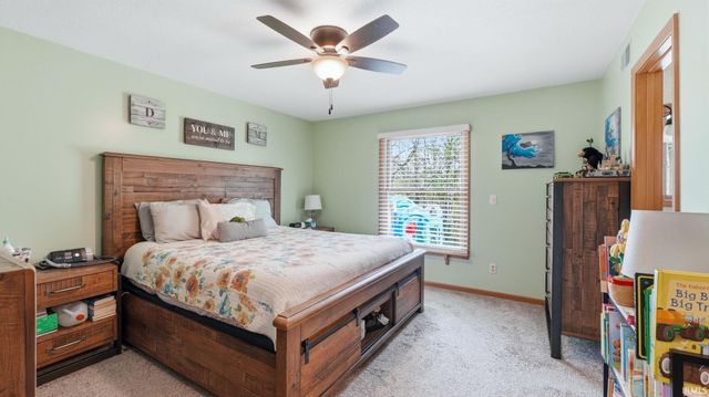 729 Arcadia Court, Kendallville, IN 46755