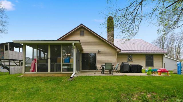 729 Arcadia Court, Kendallville, IN 46755