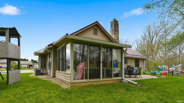 729 Arcadia Court, Kendallville, IN 46755