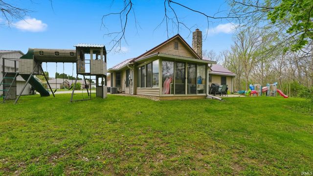 729 Arcadia Court, Kendallville, IN 46755