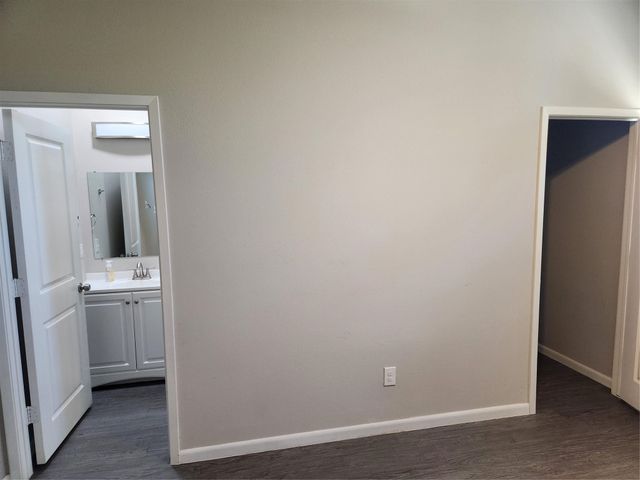 511 Oakwood Lane 511, Arlington, TX 76012