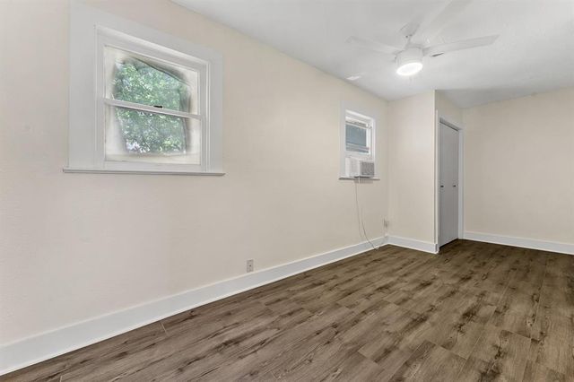 610 W 35th ST B, Austin, TX 78705