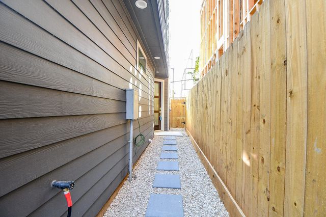 5613 Val Verde Street C, Houston, TX 77057