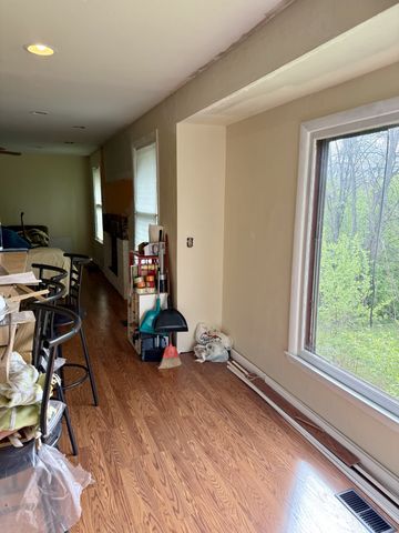 1025 Woodmont Dr, Gallatin, TN 37066