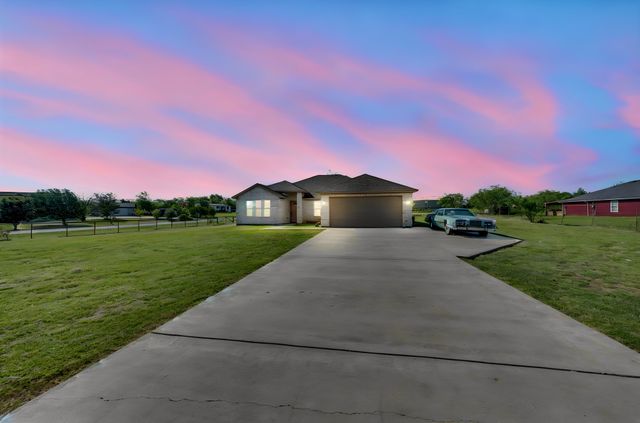 656 Bunk House Road, Venus, TX 76084