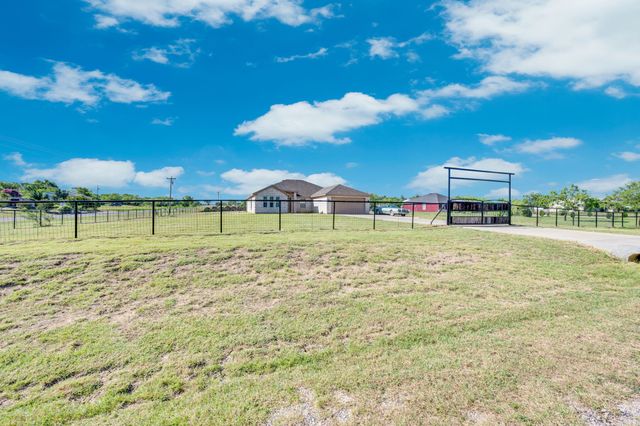 656 Bunk House Road, Venus, TX 76084