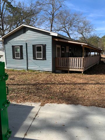 1519 Kenwood Road, Manning, SC 29102