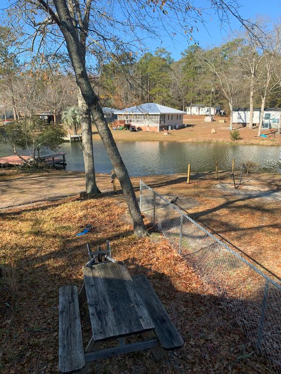 1519 Kenwood Road, Manning, SC 29102