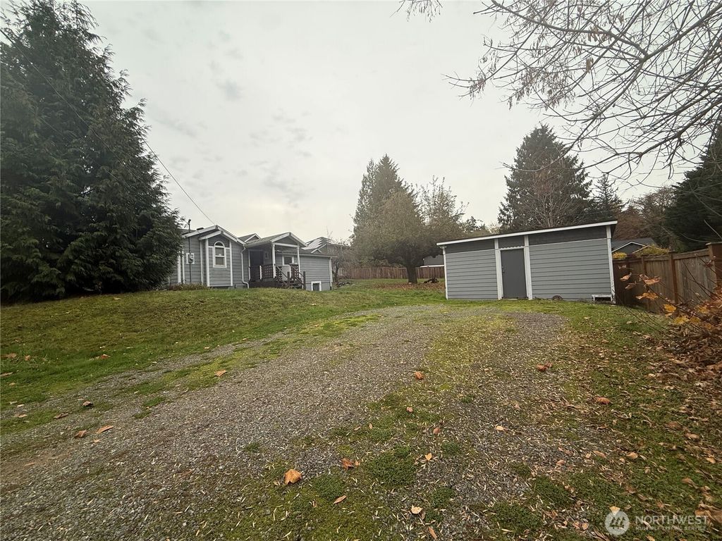 2726 21st Street SW, Puyallup, WA 98373