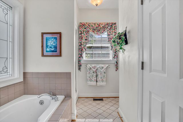 131 STONEY MILL RD, Rocky Mount, VA 24151