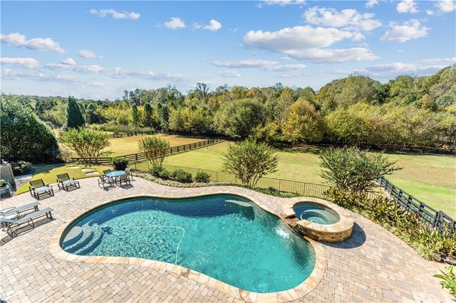 452 Meadow Watch Lane, Atlanta, GA 30350