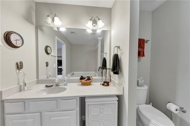 1936 Lakeshore Overlook Circle NW, Kennesaw, GA 30152
