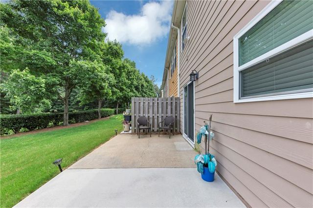1936 Lakeshore Overlook Circle NW, Kennesaw, GA 30152