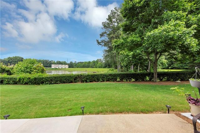 1936 Lakeshore Overlook Circle NW, Kennesaw, GA 30152