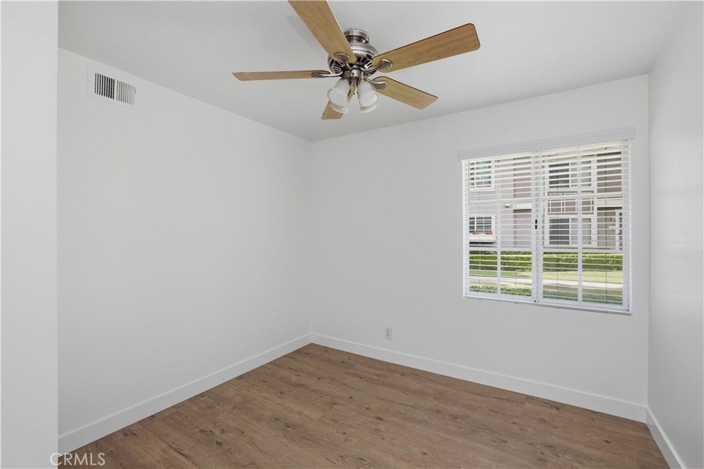 Image 17 of property listing at 11 Fairside, Irvine, CA 92614