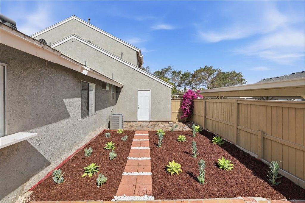 Image 30 of property listing at 11 Fairside, Irvine, CA 92614