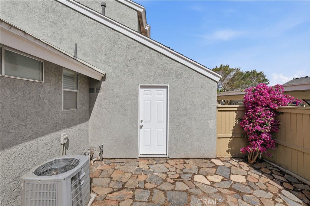 Image 31 of property listing at 11 Fairside, Irvine, CA 92614