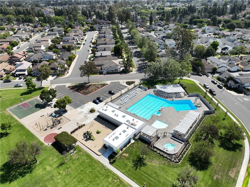 Image 33 of property listing at 11 Fairside, Irvine, CA 92614